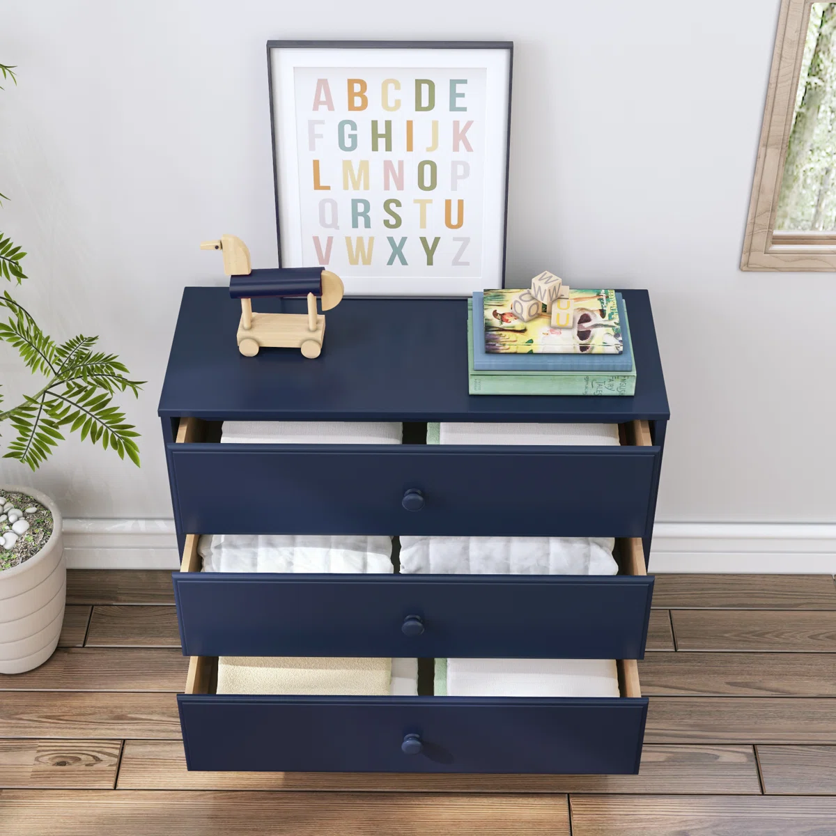Mavro 3 Drawer Dresser 4 Mavro 3 Drawer Dresser - Image 4